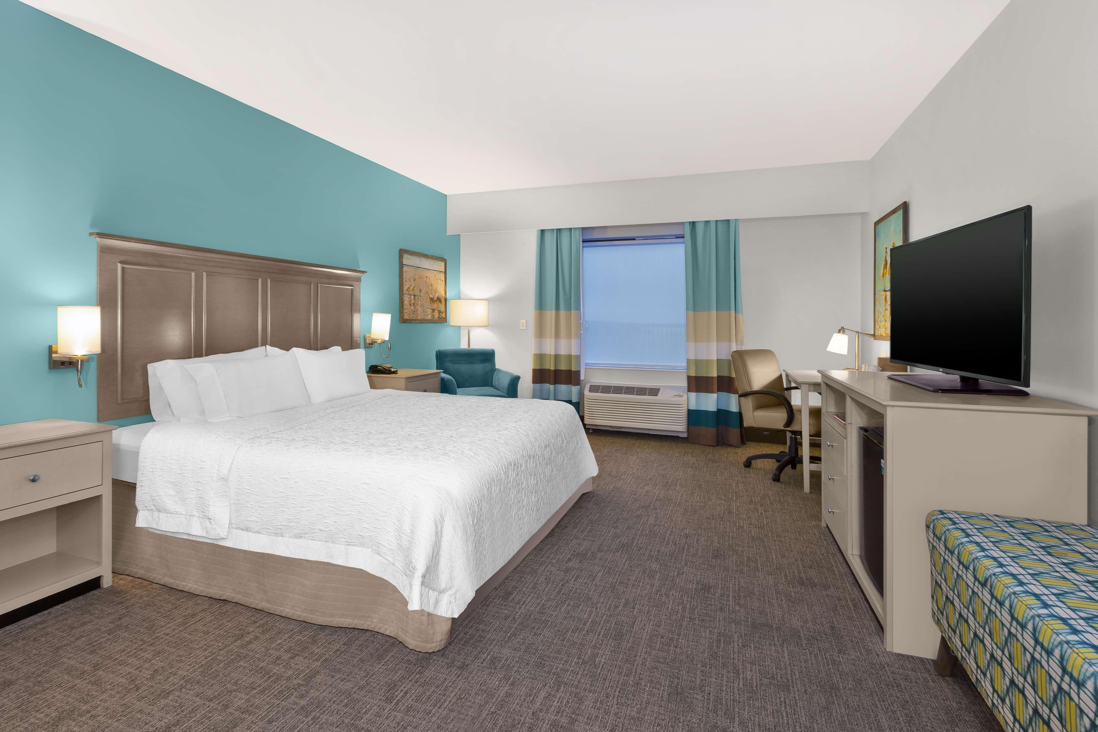 Hampton Inn & Suites By Hilton Carolina Beach Oceanfront Екстериор снимка