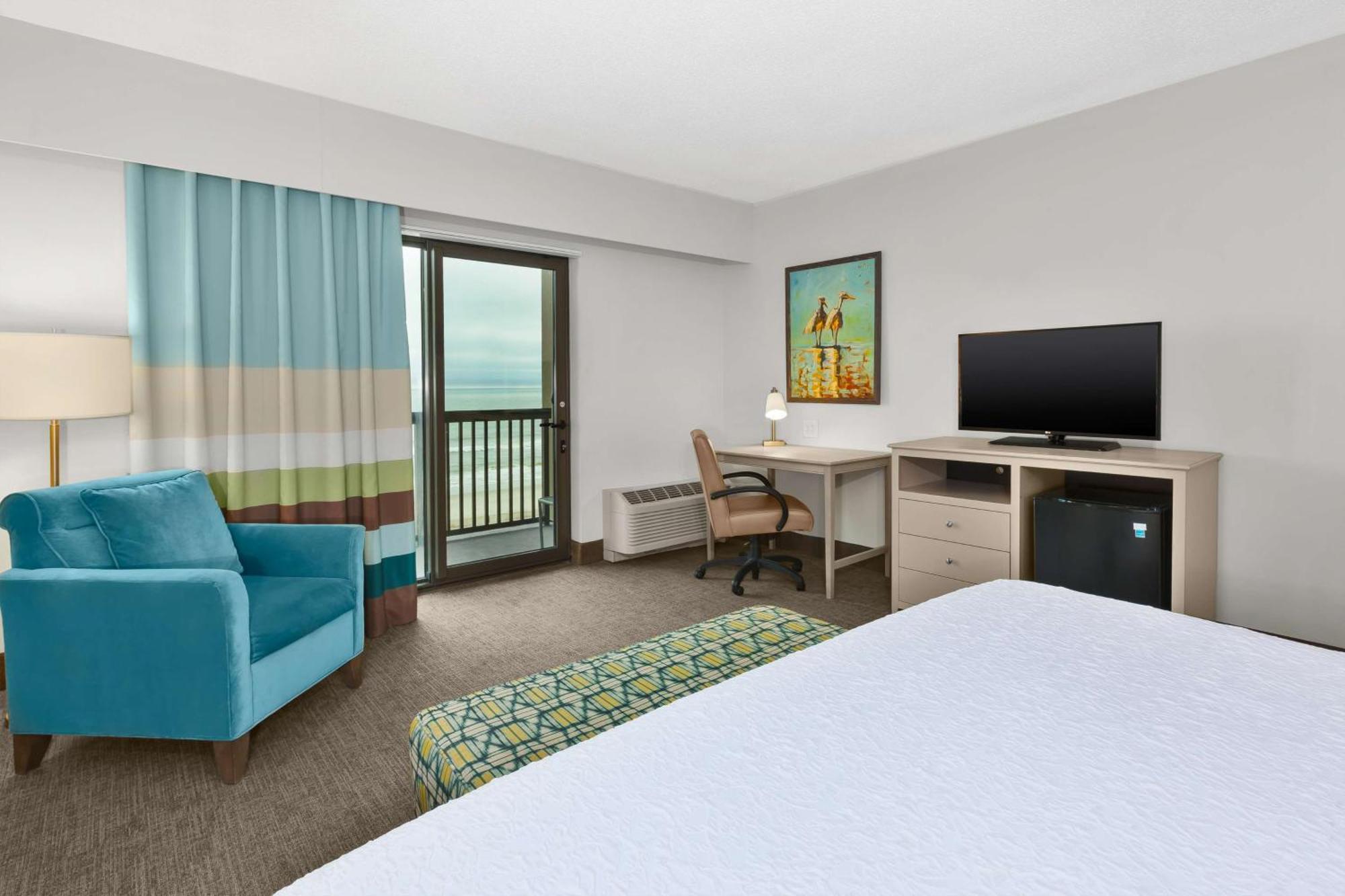 Hampton Inn & Suites By Hilton Carolina Beach Oceanfront Екстериор снимка