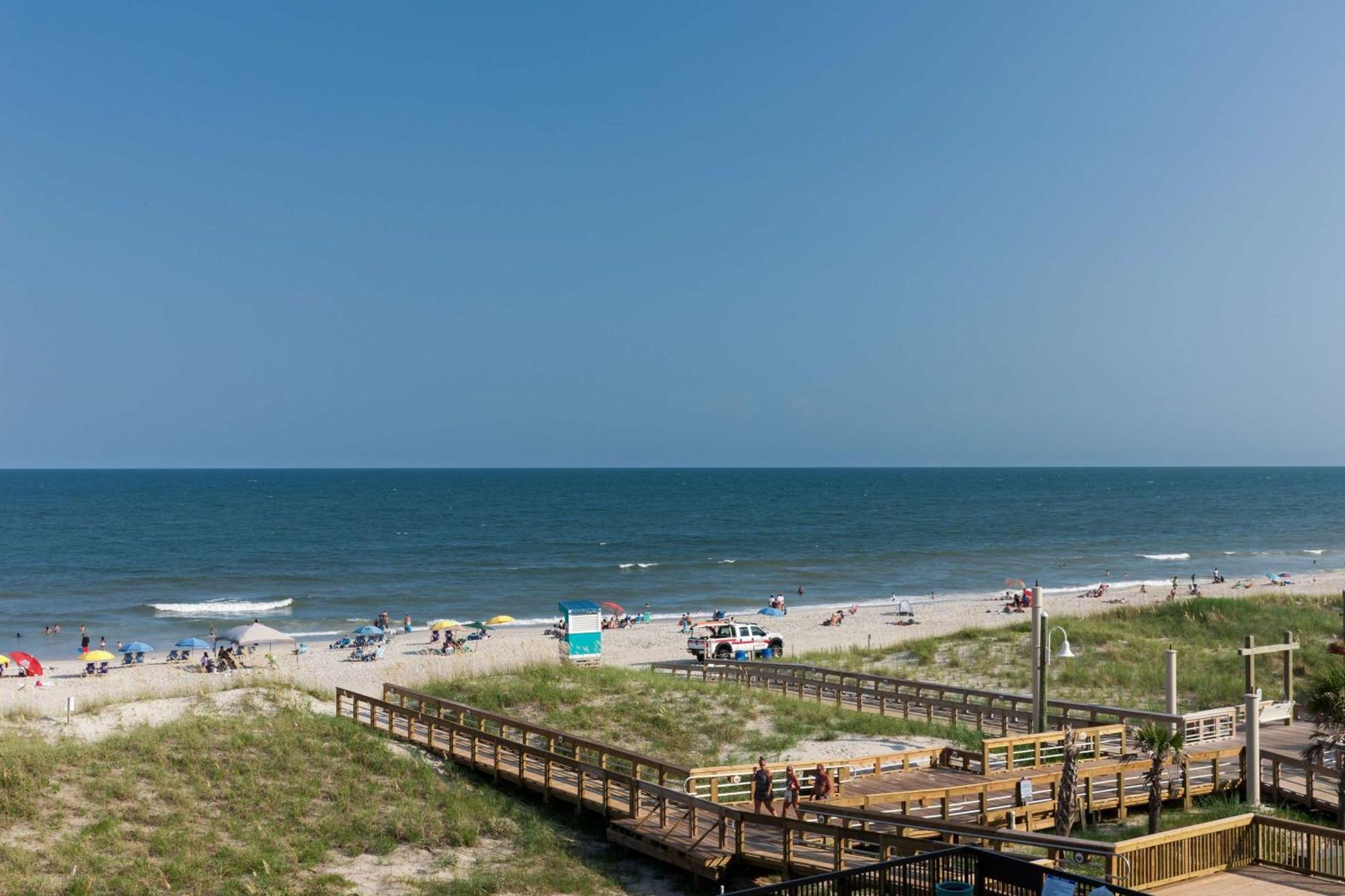 Hampton Inn & Suites By Hilton Carolina Beach Oceanfront Екстериор снимка