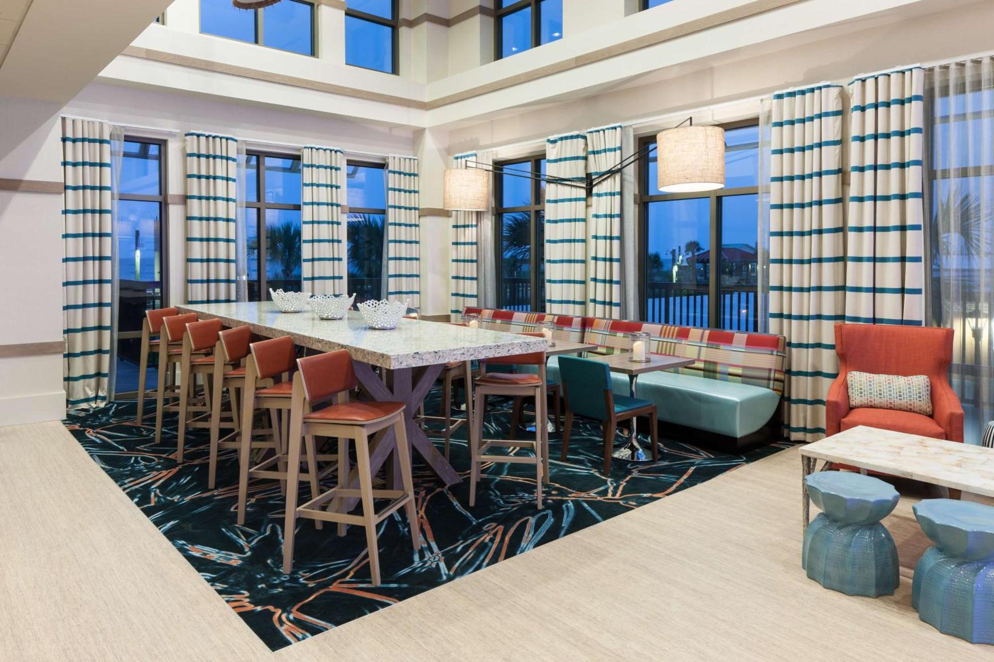 Hampton Inn & Suites By Hilton Carolina Beach Oceanfront Екстериор снимка